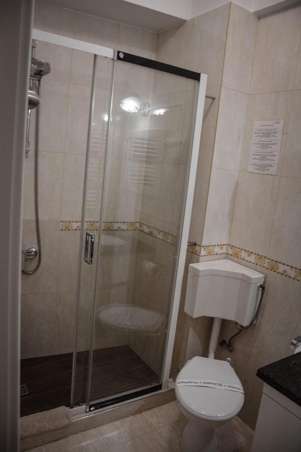 Hotel Golden Rose