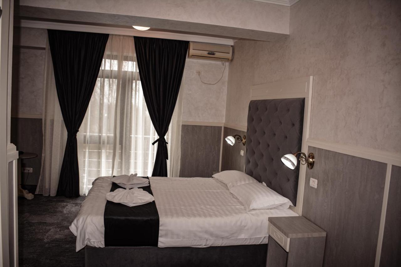 Hotel Golden Rose