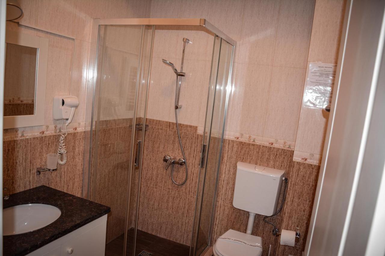 Golden Rose Hotel 3*